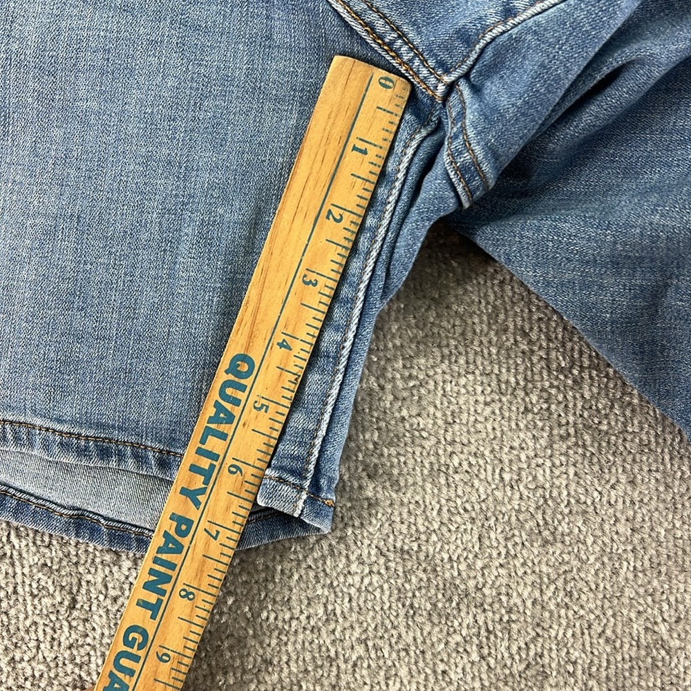 Levis Blue Jean Shorts Mid Length Distressed Womens 22W - Picture 3 of 7